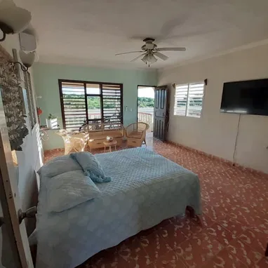 Casa en Venta a 2 Cuadras de la Playa de Boca De Camarioca en Varadero - Img 125096663
