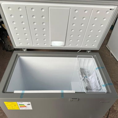 Nevera Horizontal ROYAL 10 pies color gris Luz en la tapa y cerradura precio $500 USD  transporte incluido - 5/7