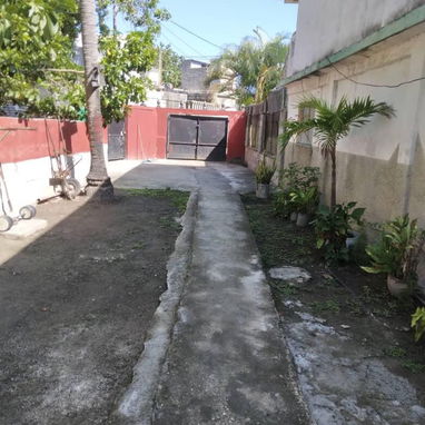 Venta de casa en el Vedado - Img 121714675
