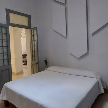 ♦️🍀Excelente casa de lujo COMPLETAMENTE CLIMATIZADA e independiente en Reparto Kohly, Playa - Img 117119940