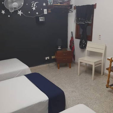 📍 Cod. Z - Hostal en La Habana Vieja | Electricidad Constante y Confort 🏠 - Img 110878556