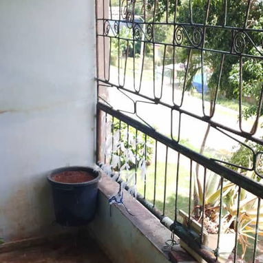Se vende apto de 2 cuartos,2 balcones,baño, sala saleta, cocina,3 piso en Fontanar Abel Santamaría boyero. - Img 119381024