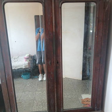 Vendo escaparate de cedro con espejos en cada puerta +53 5 6593688 WhatsApp - 2/2