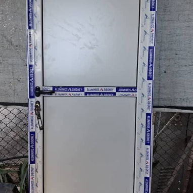 CARPINTERÍA DE ALUMINIO Y CRISTALERÍA - 9/10
