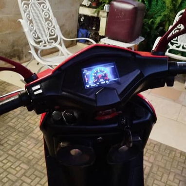 Moto Eléctrica Nippon SE2 ,batería Topman 72v55ah ,motor Qs1000 , caja votol M-50 ,plásticos en talla !!!! - Img 124032565
