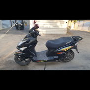 Moto único con batería michozuki de 28amp la doy por 50-60klm y con algunos plásticos de respuesto - Img 58167791