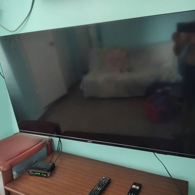 Smart TV 50 pulgadas Phillips con cajita decodificadora y antena interior - 2/2