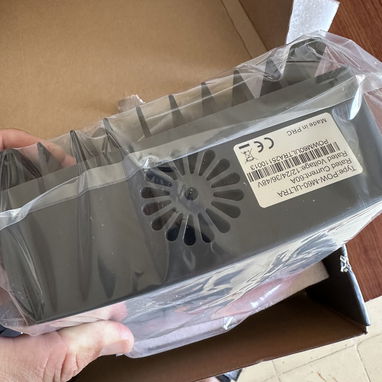 CONTROLADOR DE CARGA SOLAR MPPT DE 60 AMP POWMR - 3/4