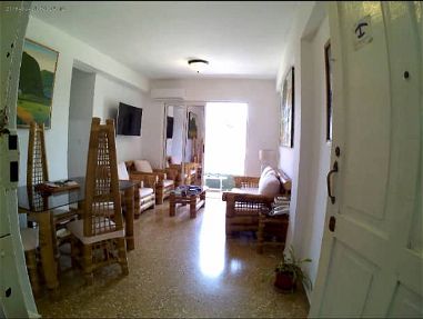 Renta por tiempo indefinido para estudiantes extranjero y cubano Apt de lujo en Galiano con vista al mar de dos Hab 5268 - Img main-image