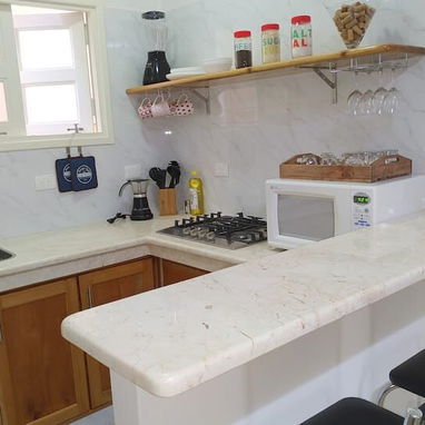 Apartamento Remodelado en Vedado. Llegar y vivir. Con todo dentro. - Img 90129559