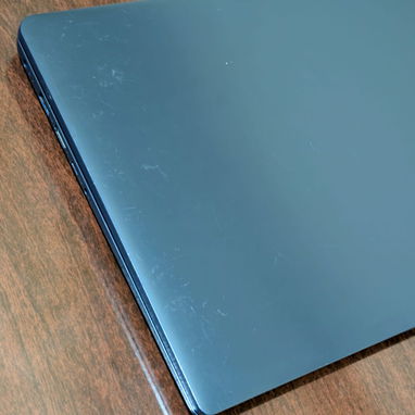 Laptop Lenovo Color  Azul Oscuro 💙⚫ - 3/4