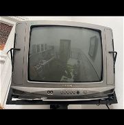 Televisor antiguo - Img 45716124