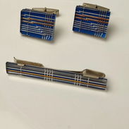 Se venden conjunto de yugos y pinzas de corbatas vintage - Img 55600122