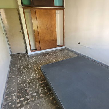 En venta casa de plantas en el Bahía, semindependiente - 7/7