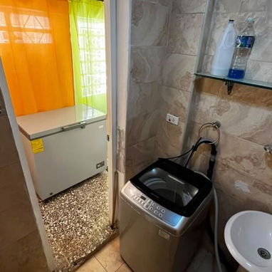 APARTAMENTO INTERIOR DE DOS PLANTAS EN EL VEDADO📍PLAZA DE LA REVOLUCIÓN Recien remodelada estilo moderno nuevo 20milusd - 4/6