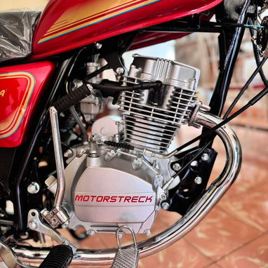 `🏍️MOTO DE COMBUSTIÓN TRECK🏍️`  ⚙️𝐄𝐒𝐏𝐄𝐂𝐈𝐅𝐈𝐂𝐀𝐂𝐈𝐎𝐍𝐄𝐒 • 150cc - Motor 4 tiempos • Autonomía: 40km por lit - 2/5