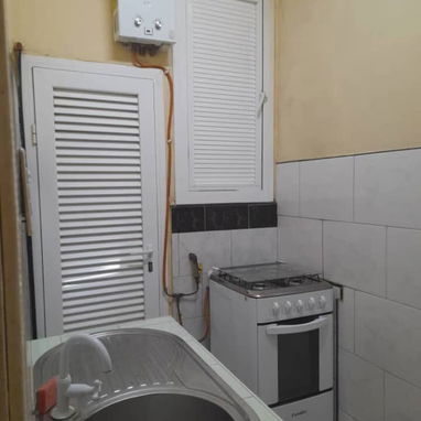350 USD.RENTO LINEAL APARTAMENTO EN 2do.PISO EN EL VEDADO ZONA CENTRICA A UNA CUADRA DEL HOTEL TORRE K 52501177 - Img 119951288