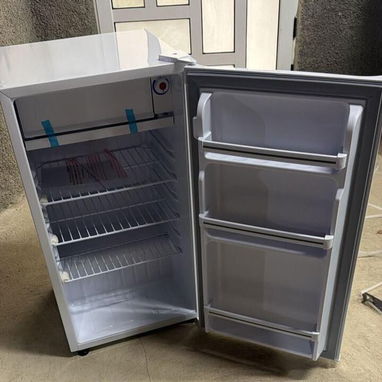 Refrigeradores a estrenar . Domicilio incluído , factura y garantía. Gran variedad de marcas y tamaños - Img 121705235