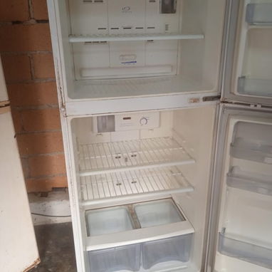 Vendo refrigerador doble temperatura en perfecto estado, se da 1 mes de garantía 56354338 - Img 123581490