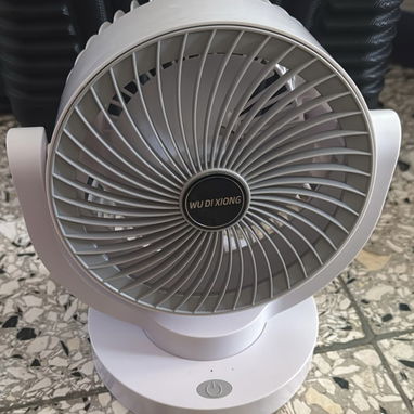 Ventilador de techo y de mesa recargables - Img 123744184