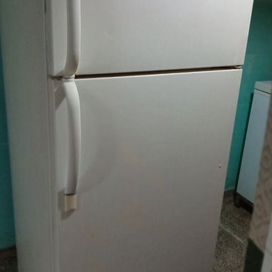 Vendo refrigerador marca frigidaire de uso, de dos puertas. - Img 123013933