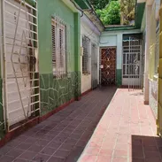 *$9000 usd con ajuste En venta apartamento capitalista años 50 (BAJOS INTERIOR) en Santos Suárez. - Img 56301348