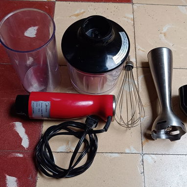 Batidora de mano Midea, perfecto estado, con accesorios 30 usd o al cambio solo en efectivo - 2/2