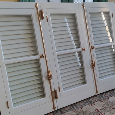 Restauración y pintura de ventanas y puertas francesas - Img 124122025