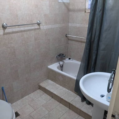 Venta de Apto de 2 cuartos Vedado $35000 - Img 122185502