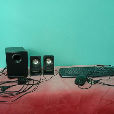 Vendo PC incluyendo el mueble - 3/4