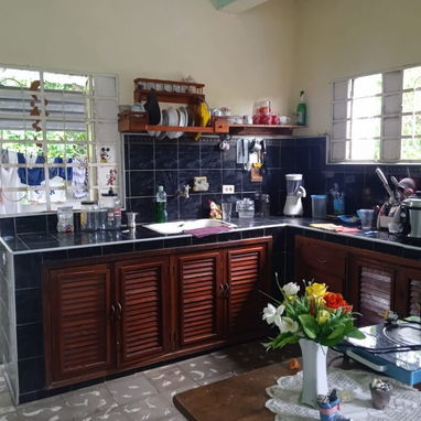 Se venden 2 casas independientes arriba y abajo - 4/10