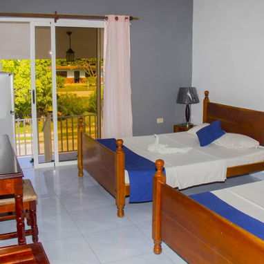 🌺 Se Renta Hostal Villa Dalia – Confort y Tranquilidad en Casilda, Zona Portuaria 🌊 - 3/10