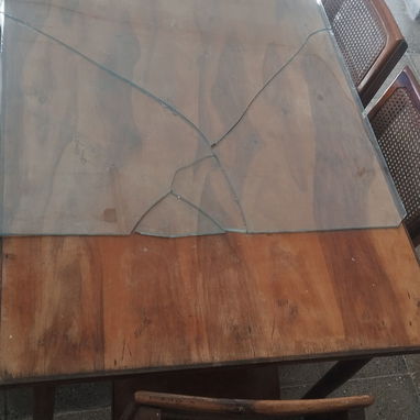 Vendo juego de comedor antiguo de 6 sillas - 5/5