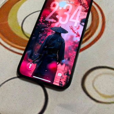 Vendo iPhone 13 Precio: $300 💵 SIM FÍSICA ✅ Libre fábrica 🏭 Color : Azul Midnight ⚫️🔵 Almacenamiento: 128 GB 💾 Face - 3/5