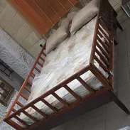 Cama con baranda, colchon y 2 almohadas para niños o ancianos niños o ancianos - Img 55606411