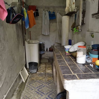 *$15.000usd. En venta apartamento  (PLANTA BAJA INTERIOR) de un edificio  nuevo de solo 25 años en Centro Habana - 7/10