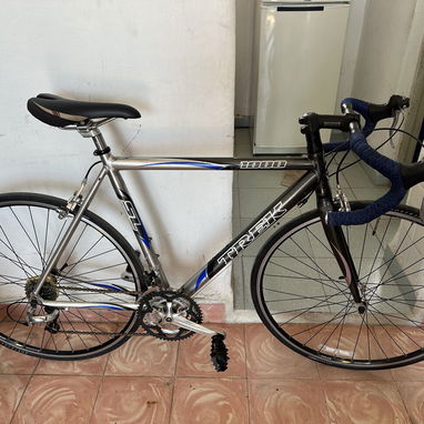 Bicicleta de ruta Trek - Img 128137410