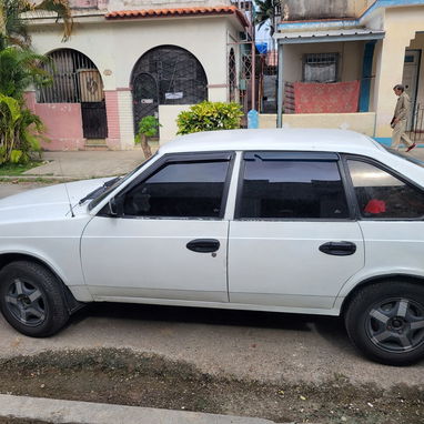 Vendo Aleco con motor de petroleo xud9 y caja original en 8500 soy de la Habana Cerro detalles al Wasap 5354646 - Img 108641846