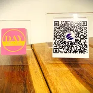QR de acrílico personalizados - Img 56066367