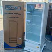 Exhibidora vertical, Royal, 8.5' -mensajería gratis y garantía - Img 55925685