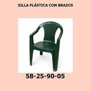 SILLA PLÁSTICA CON BRAZOS - Img 55729413