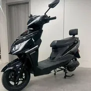 MOTO ELECTRICA KVITOVA ⚙️CARACTERÍSTICAS: • 1000 Wats • 60 Volt • 20 Amp • Autonomía de 60-70 KM • Velocidad Max 45 KM - Img 57542734