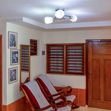 IG Casa de renta en Varadero con jardin y terraza con super agradables espacios y buen precio/House for rent VAR-002 - 4/8