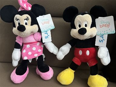 Minnie y Mickey Originales miden 20 cm y muchos peluches más - Img 67758214