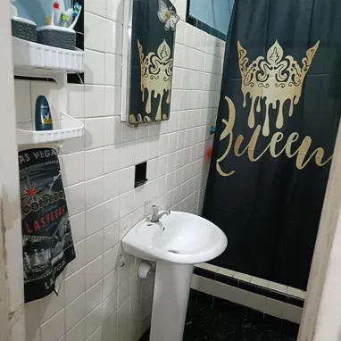 🏠 Venta de apartamento en Centro Habana. Tiene gas de la calle, lavadora, agua 24 horas, patio y lavadero - Img 122422082