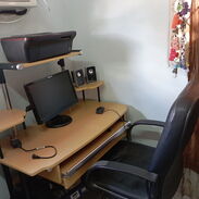 Computadora completa con su mesa, silla giratoria e impresora .p - Img 45386878