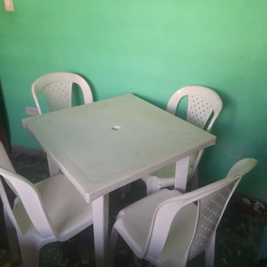 Juego de mesa plástica - 2/2