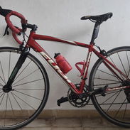 Bicicleta de ruta ligera - Img 55410946
