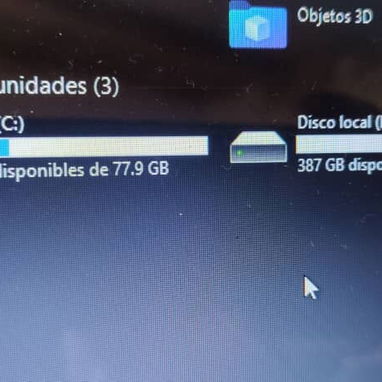 VENTA: Laptop Toshiba, Procesador: AMD E1-2100 (1.00 GHz) 500Gb de Disco Duro HDD, 6Gb RAM - Img 120756794