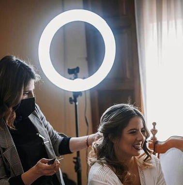 📢 Aro de Luz  --> Mejorando el atractivo visual de tu negocio!!! #LucesLED #EstéticaVisual #Tecnología - Img 40448975
